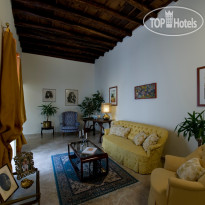 Palazzo Lungarini B&B self-catering apartment (livin