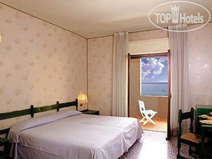 Saracen Sands Village