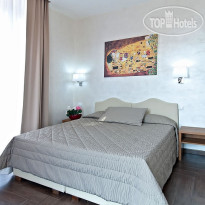 Collina Suites 