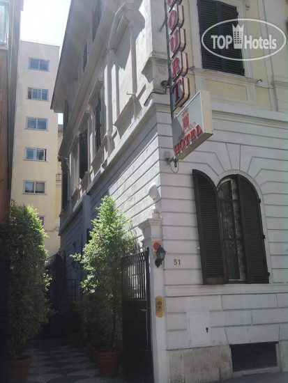 Hotelier's photos Royal Court 3*