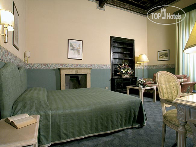 New photos from tourists Ara Pacis 3*