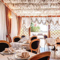 Massimi City Garden Hotel  