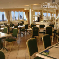 Champagne Palace