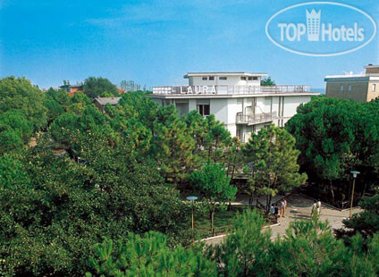 Hotel photo Laura 2*