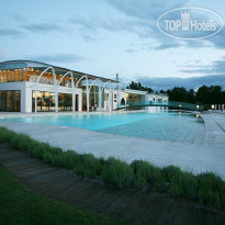 Riviera Golf Resort Бассейн