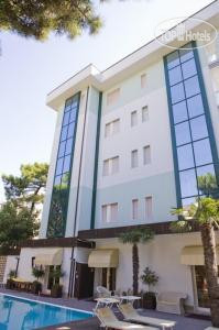 Hotelier's photos Sorriso & Carillon Milano Marittima 3*