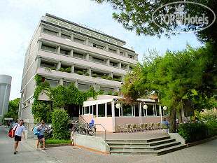 Hotelier's photos Ambra hotel Lignano Sabbiadoro 3*