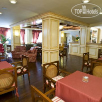 De La Ville Hotel