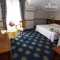 De La Ville Hotel
