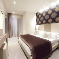 L Hotel