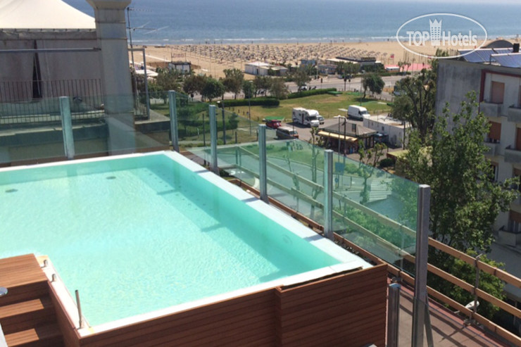 New photos from tourists City Hotel  3*