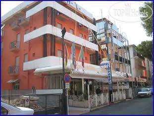Hotel photo Leopardi 3*