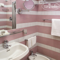 ACasaMia WelcHome Hotel bathroom of superior room