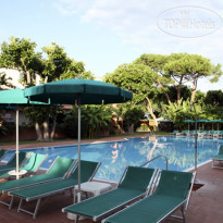 NH Ischia Termal Spa Resort бассейн