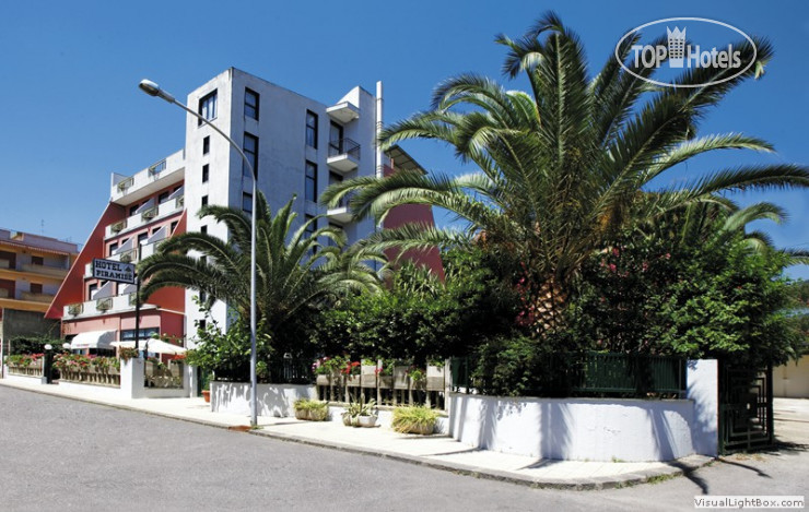 Hotelier's photos La Piramide 3*