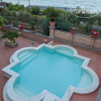 Borromeo Resort Бассейн