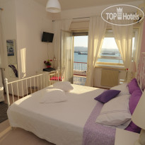 Mare Di Augusta La Finestra Sul Porto B&B Лиловый номер