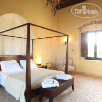 Falconara Charming House & Resort