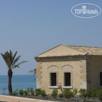 Falconara Charming House & Resort