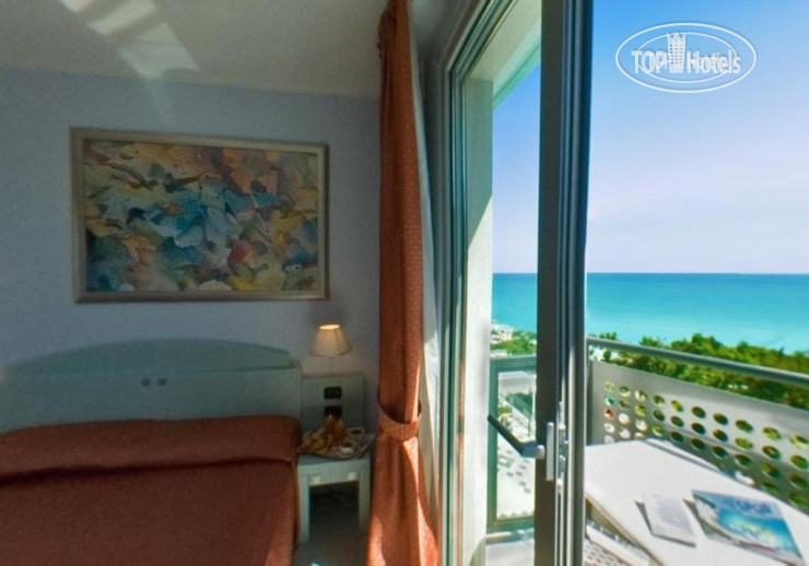 New photos from tourists Eden Gigli hotel Numana 3*