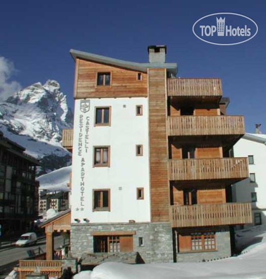 New photos from tourists Castelli