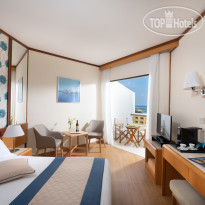 Constantinou Bros Athena Royal Beach Hotel