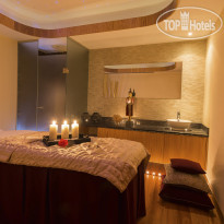 Constantinou Bros Athena Royal Beach Hotel
