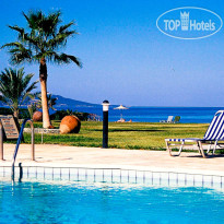 Natura Beach Hotel & Villas 