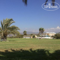 Natura Beach Hotel & Villas 