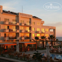 Capital Coast Resort & Spa 