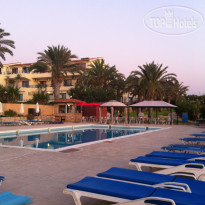 Vrachia Beach Aparthotel 