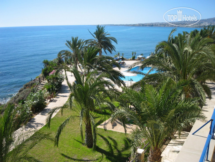 Hotelier's photos Vrachia Beach Aparthotel 3*