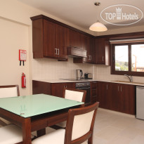 Avillion Holiday Apartment Complex 1 bed std - kitchen