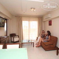 Avillion Holiday Apartment Complex 1 bed sup - living