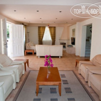 Amalthia Villas