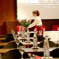 Thalassa Restaurant & Conference Governors Beach 