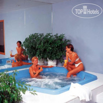 Poseidonia Beach Hotel