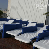 Mackenzie Beach Hotel & Apartments 