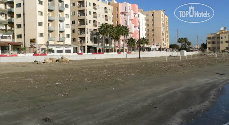 Costantiana Beach Hotel Apartments