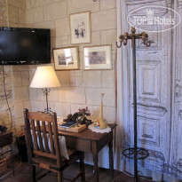 Stratos House
