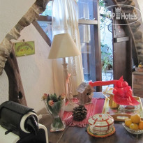 Stratos House
