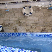 Stratos House