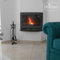 Mesogios House Suites 