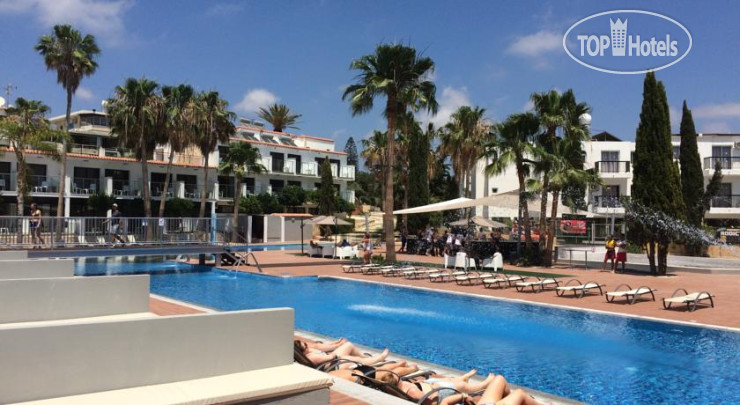 Pambos Napa Rocks Hotel