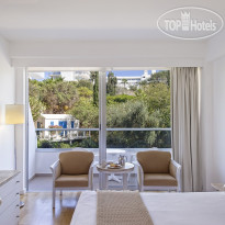 Grecian Sands Hotel 