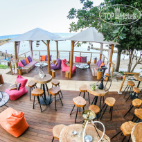 The Golden Coast Beach Hotel 