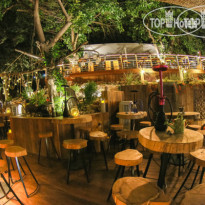 The Golden Coast Beach Hotel 