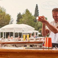 Grecian Park Hotel Breezes Pool & Snack Bar