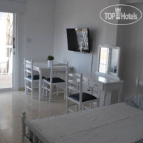 Flisvos Beach Apartments 