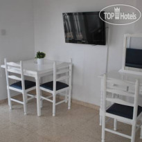 Flisvos Beach Apartments 